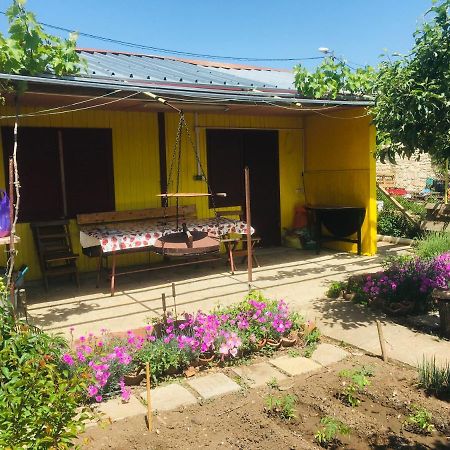 Бунгало- Bungalow Kavarna Luaran gambar